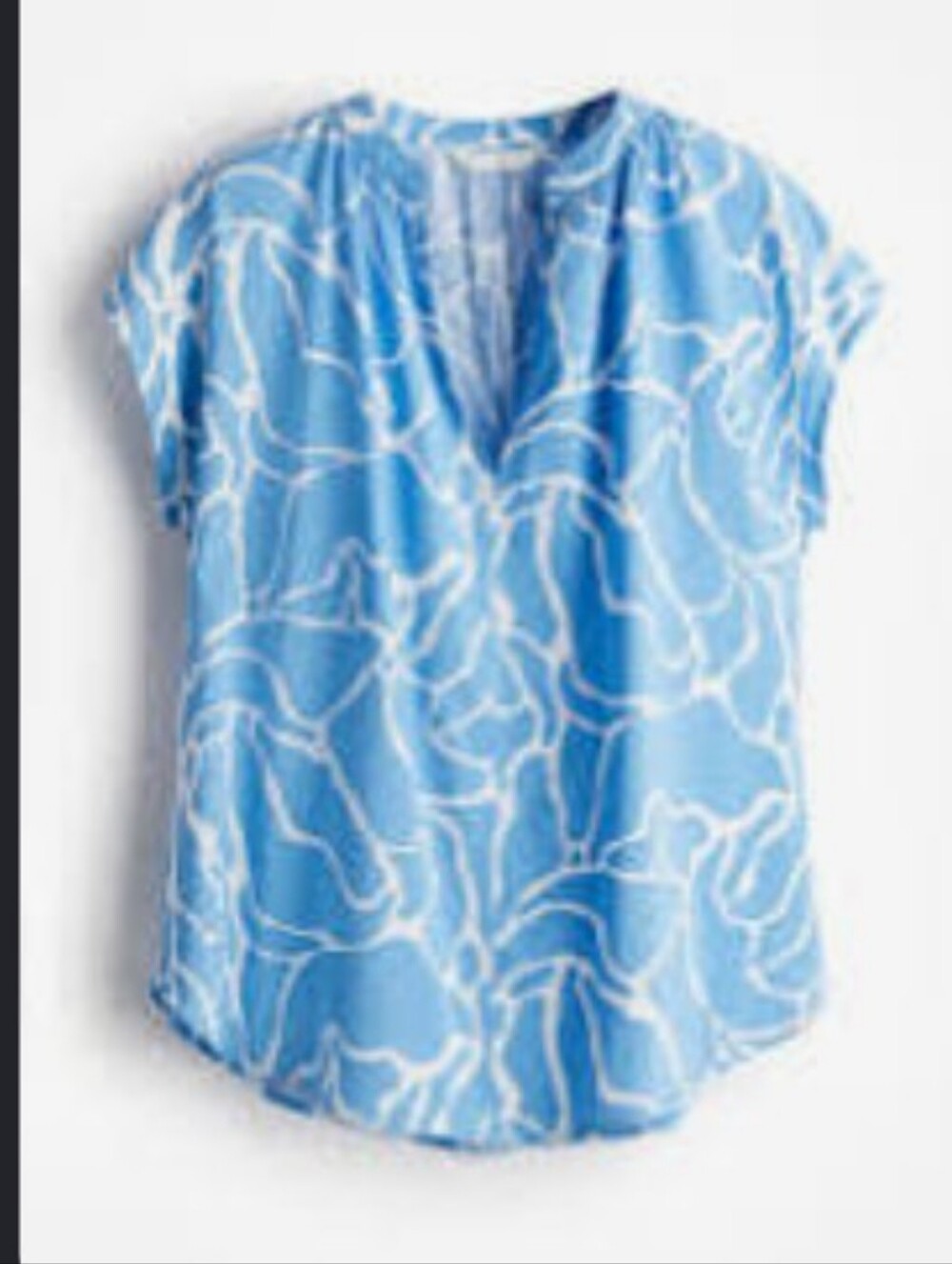 H&M Light Blue & White Patterned Cap Sleeve Blouse SZ S
